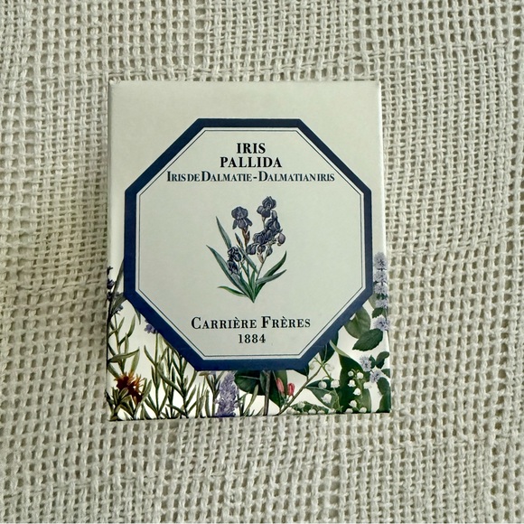 Carriere Freres Iris Luxury Candle Brand New in Box - Picture 8 of 15